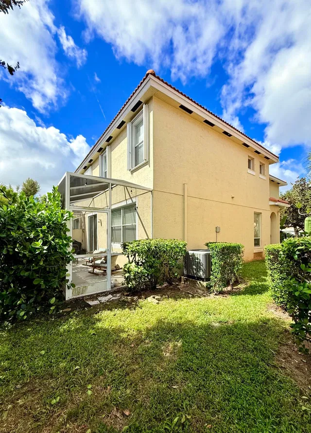 Residence photo 9