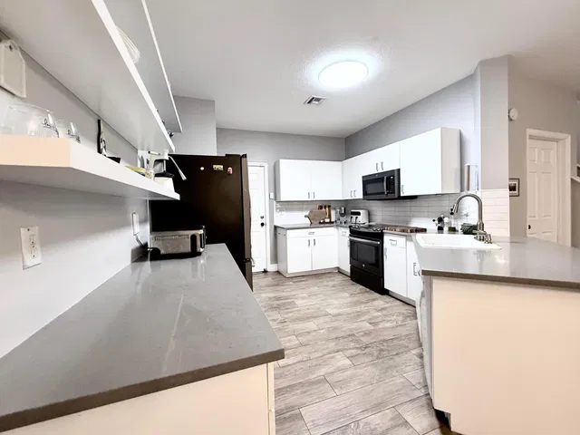 Residence photo 15