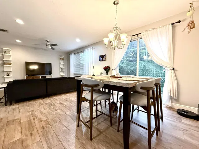 Residence photo 20