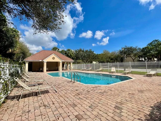 Residence photo 44