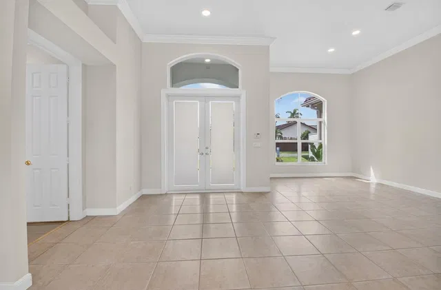 Residence photo 3