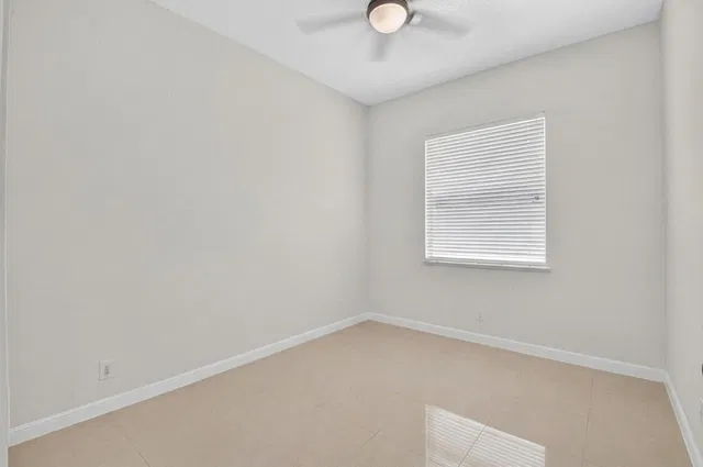Residence photo 18
