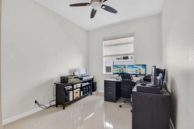 Residence photo 21