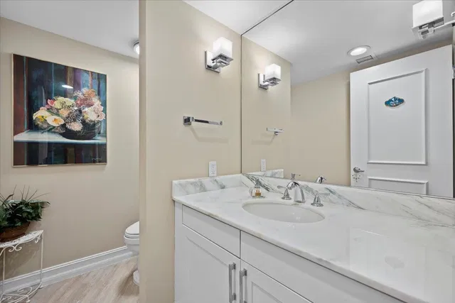Unit 2156 photo 17