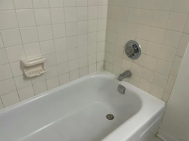 Unit 1090 photo 3