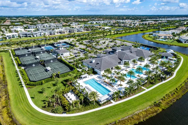 Boca Bridges Residence photo 49