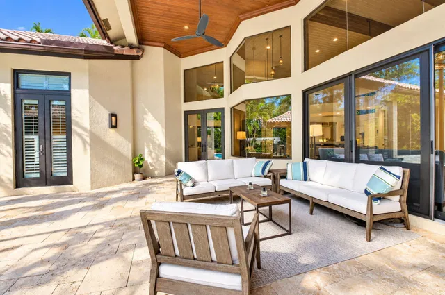 Seasons Residence photo 4