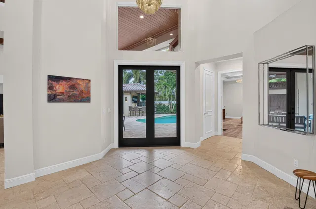 Seasons Residence photo 6
