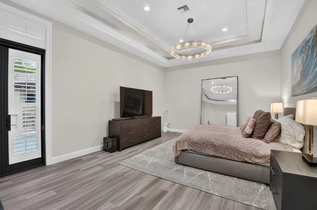Seasons Residence photo 21