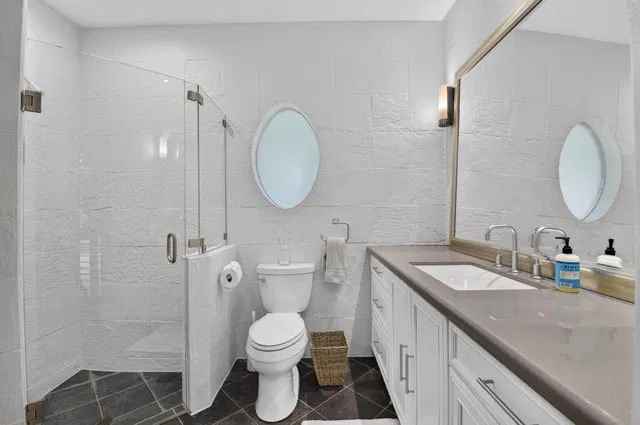 Seasons Residence photo 24
