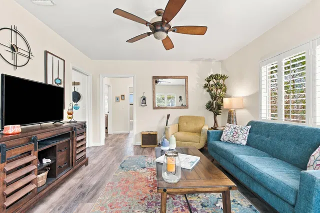  Residence photo 6