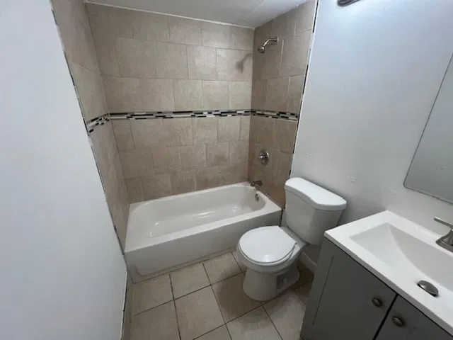 Unit 43 photo 6