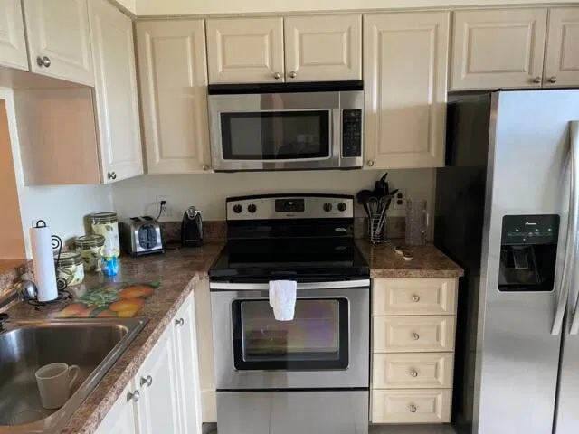 Unit 805 photo 11