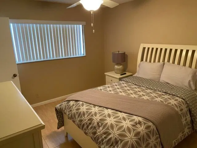 Unit 805 photo 14
