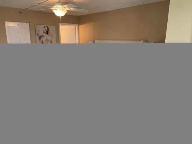 Unit 805 photo 25