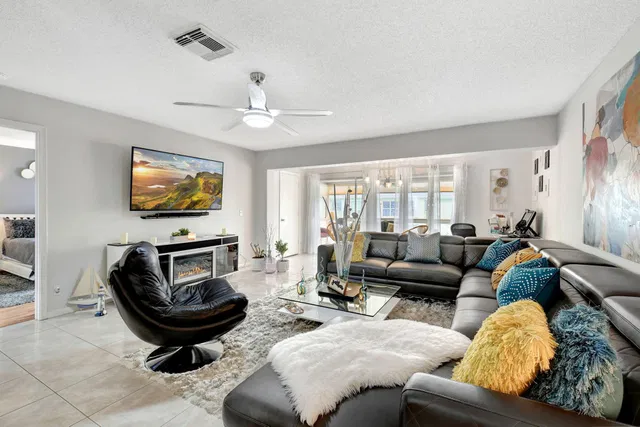  Unit 203 photo 22