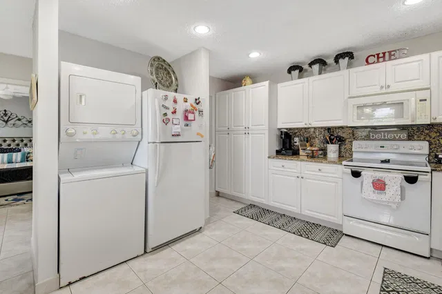  Unit 203 photo 29