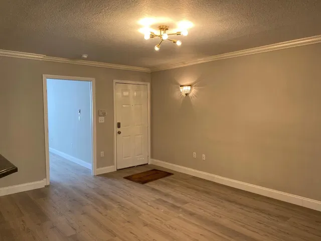 Unit 205 photo 7