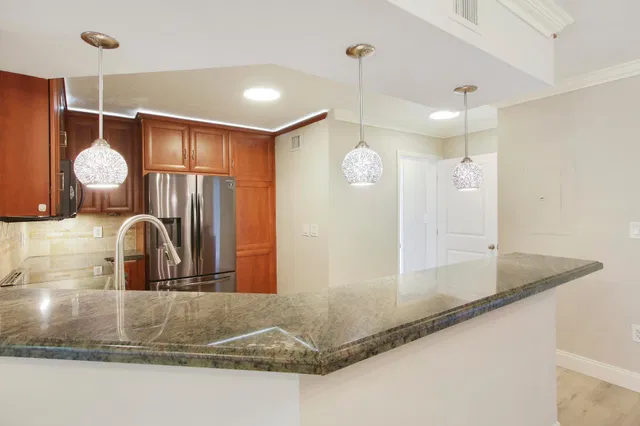 Unit 205 photo 9