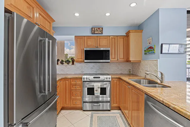 Singer Island Unit 3N photo 3