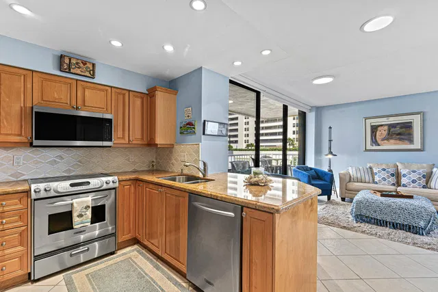 Singer Island Unit 3N photo 5