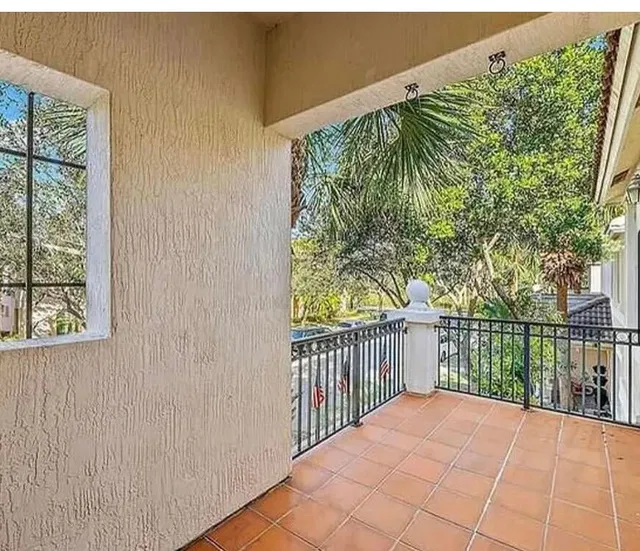 Residence photo 9