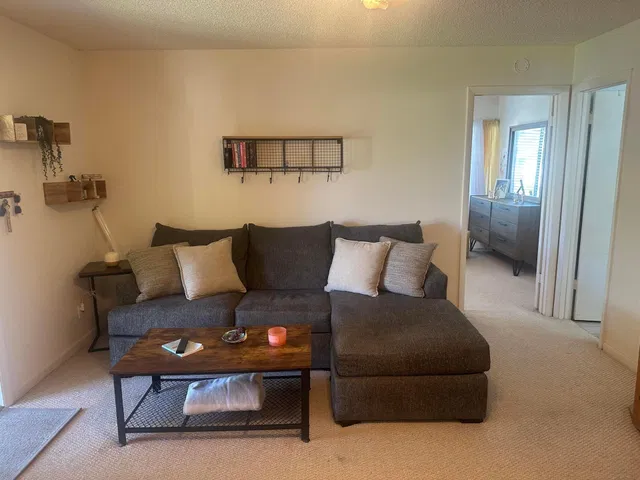 Unit C-2 photo 7