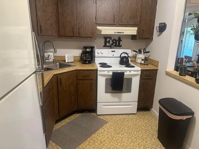 Unit C-2 photo 10
