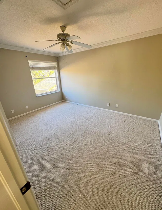 Residence photo 15