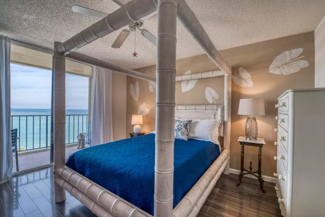 Unit 1008 photo 16