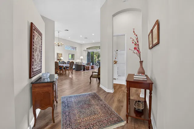 Residence photo 5