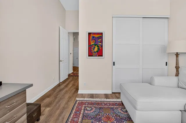 Residence photo 30