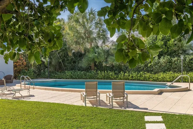 In-Town Palm Beach Unit 204 photo 8