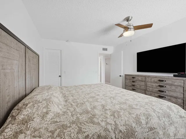  Unit 461 photo 17