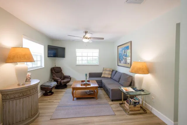 Residence photo 3