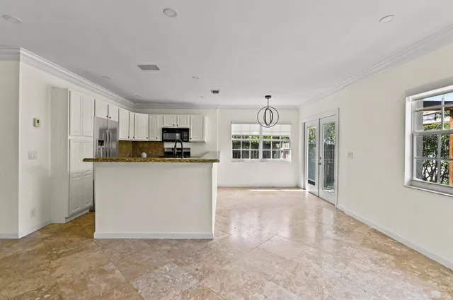West Palm Beach Residence photo 11