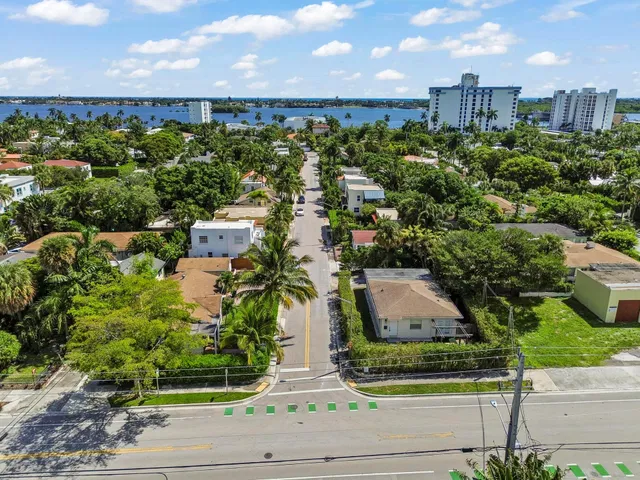 West Palm Beach Residence photo 30