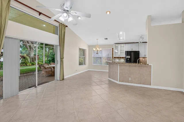 Residence photo 10