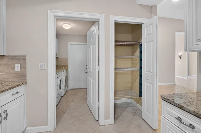 Residence photo 14