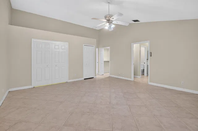Residence photo 18