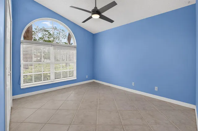 Residence photo 23