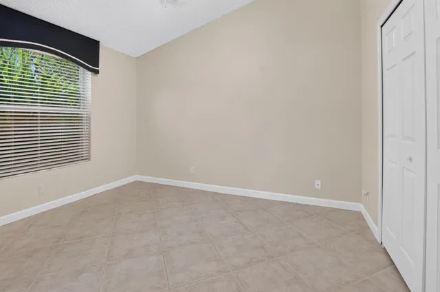 Residence photo 25