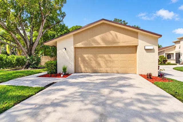 Residence photo 5