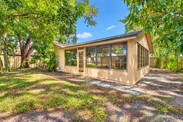 Residence photo 8