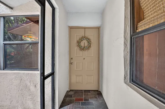 Residence photo 10