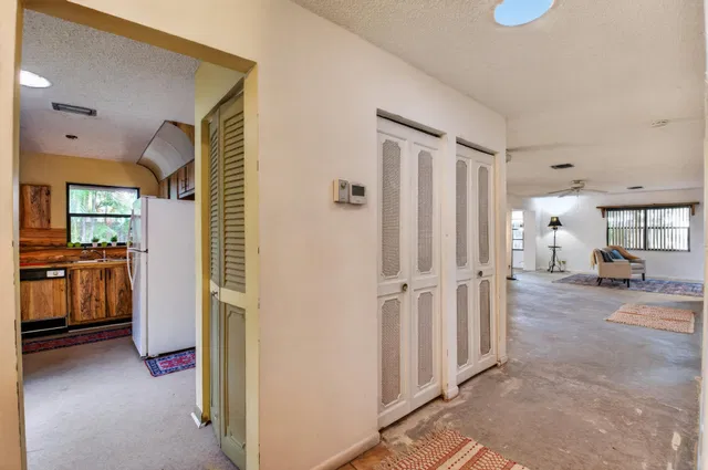 Residence photo 12