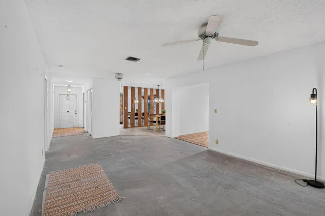 Residence photo 15