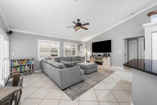Residence photo 14