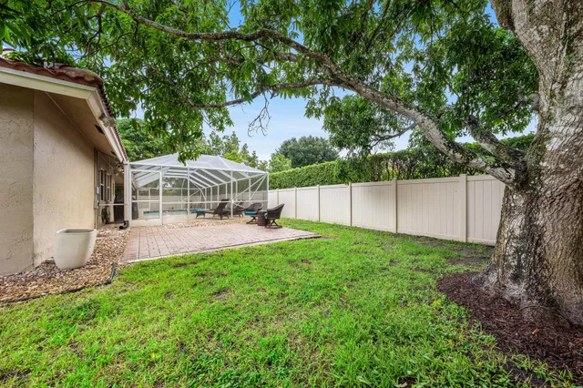 Residence photo 32