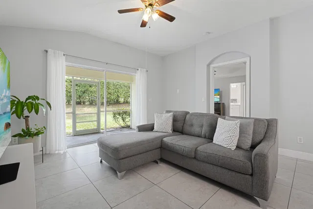 Residence photo 10